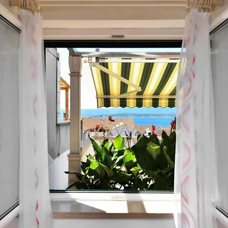 Villa Senjkovic - Apartments With Balcony And Sea View Bol Exterior photo