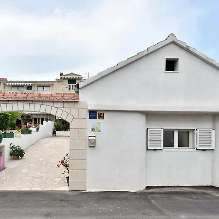 Villa Senjkovic - Apartments With Balcony And Sea View Bol Exterior photo