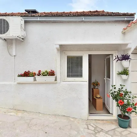 Villa Senjkovic - Apartments With Balcony And Sea View Bol Exterior photo