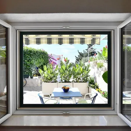 Villa Senjkovic - Apartments With Balcony And Sea View Bol Exterior photo