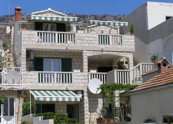 Villa Senjkovic - Apartments With Balcony And Sea View