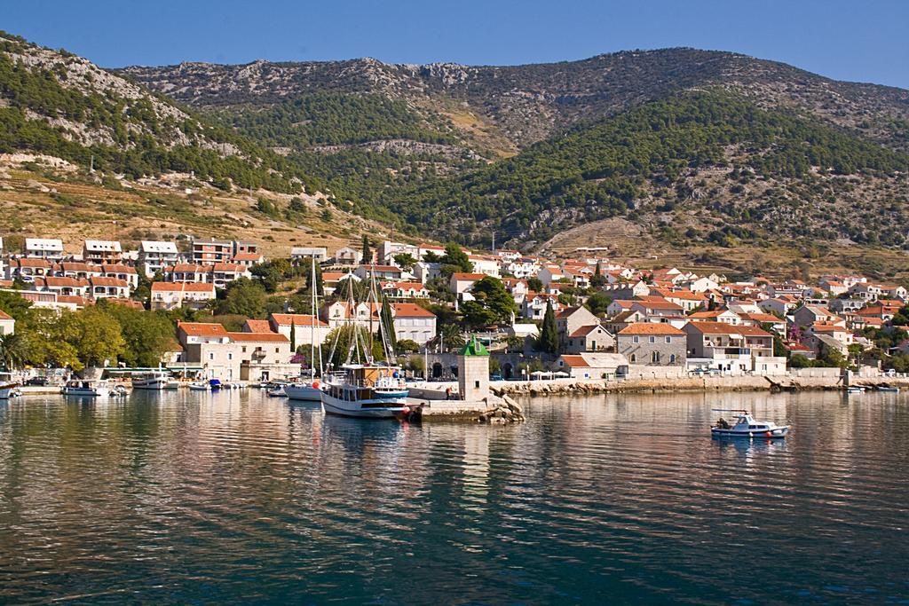 Apartmán Senjkovic - With Balcony And Sea View Bol